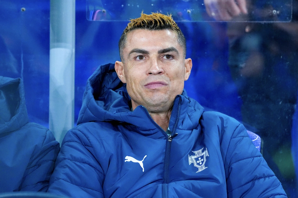 Cristiano Ronaldo phản ứng khi dự bị trận Bồ Đào Nha thắng Na Uy 2-1 ở lượt hai bảng A4 UEFA Nations League trên sân Ullevaal, Oslo, Na Uy ngày 27/9/2026. Ảnh: Imago