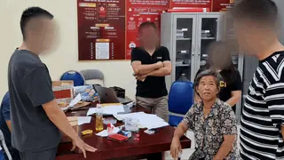 Hai phụ nữ bị khởi tố sau khi công an test nhanh ma túy