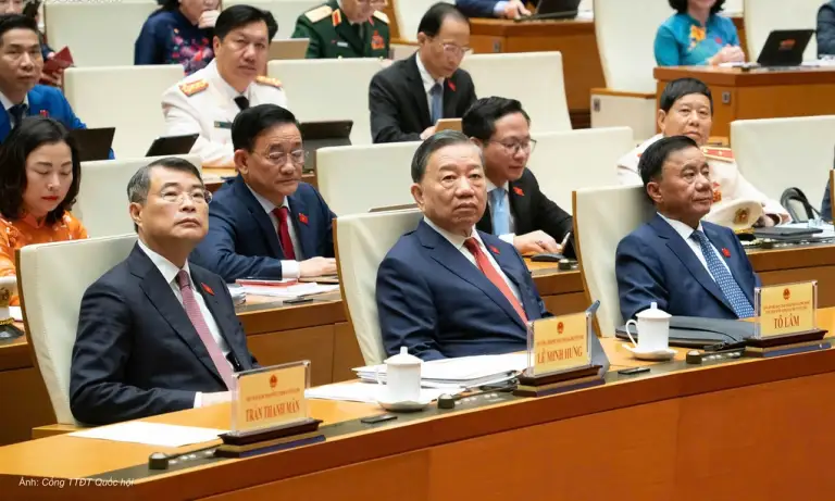 Tổng Bí thư, Chủ tịch nước Tô Lâm, Thủ tướng Lê Minh Hưng và Thường trực Ban Bí thư Trần Cẩm Tú tại phiên khai mạc. Ảnh: Cổng TTĐT Quốc hội