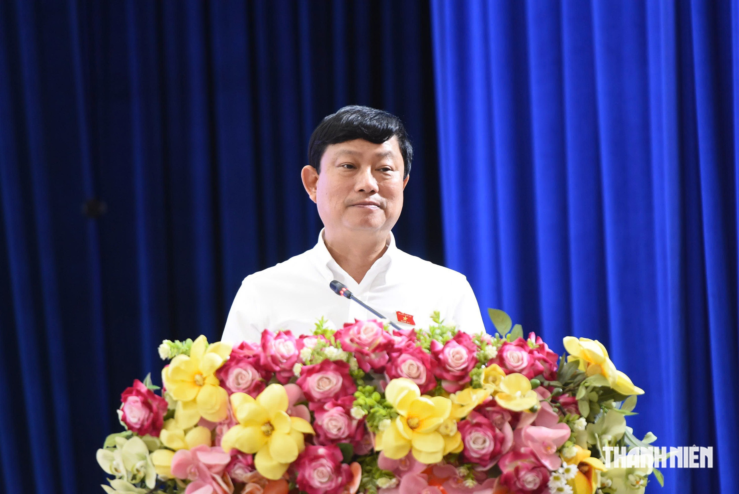 Ông Võ Văn Minh, Phó bí thư Thành ủy, Chủ tịch HĐND TP.HCM phát biểu tại buổi tiếp xúc cử tri