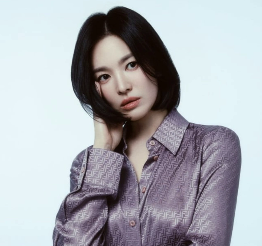 Diễn viên Song Hye Kyo kể khi còn trẻ cô từng xem việc xuất hiện đẹp trên hình là mối quan tâm đầu tiên - Ảnh: IGNV