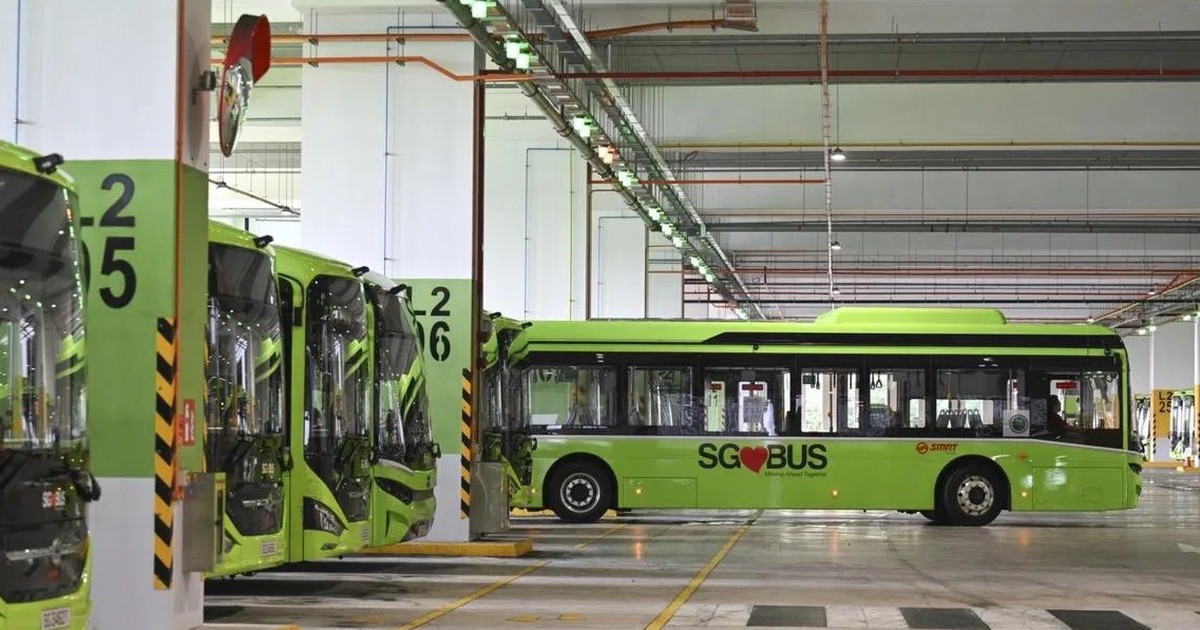 Gác chân lên ghế xe buýt ở Singapore sẽ bị phạt đến 400 USD