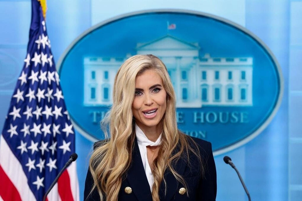 Thư ký báo chí Nhà Trắng Katie Zacharia tại phòng họp báo hôm 13/10. Ảnh: Reuters