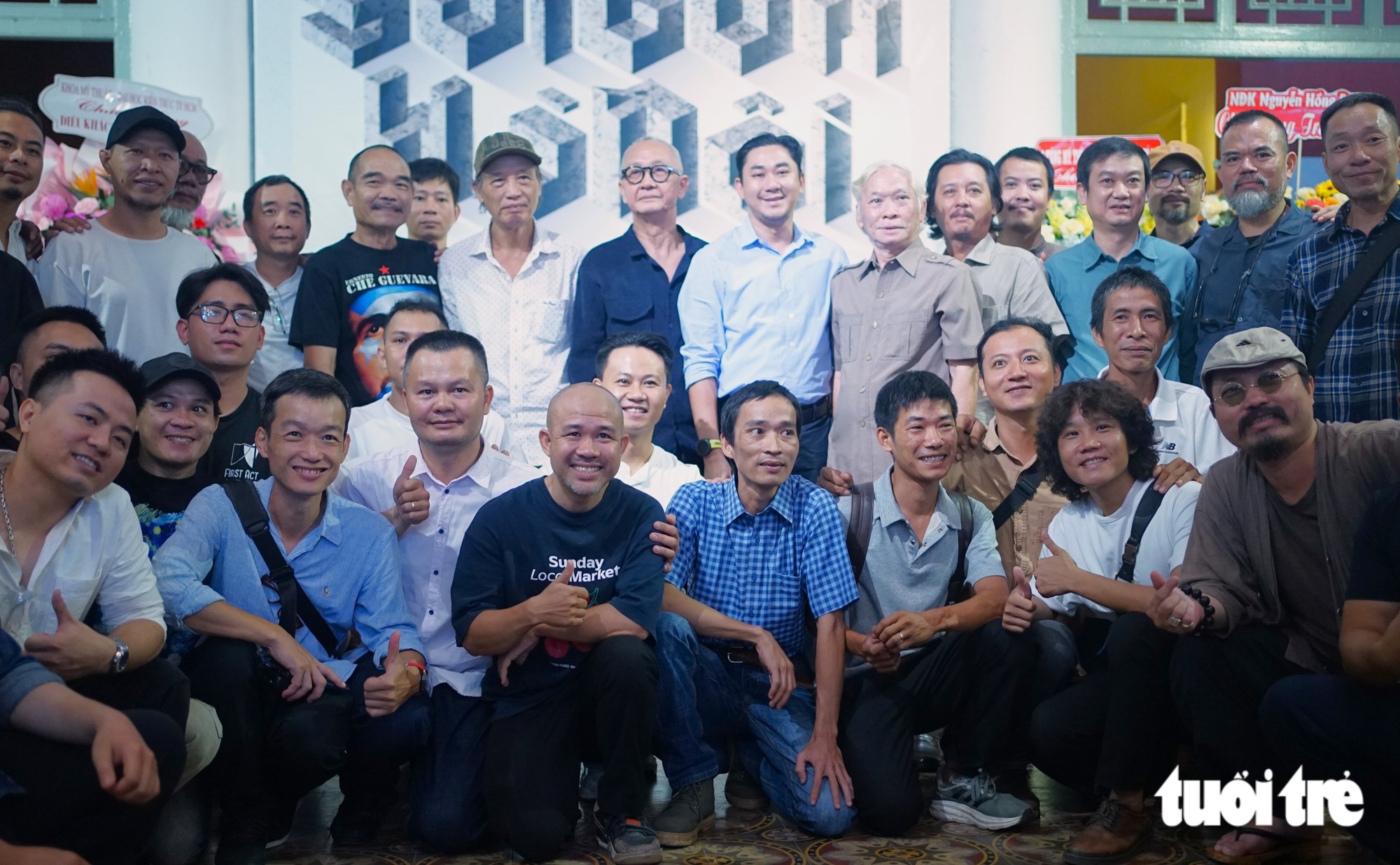 Từ cuộc gặp gỡ của những nghệ sĩ thuộc nhiều thế hệ, triển lãm cũng góp phần duy trì sự tiếp nối trong đời sống điêu khắc Việt Nam - Ảnh: H.VY