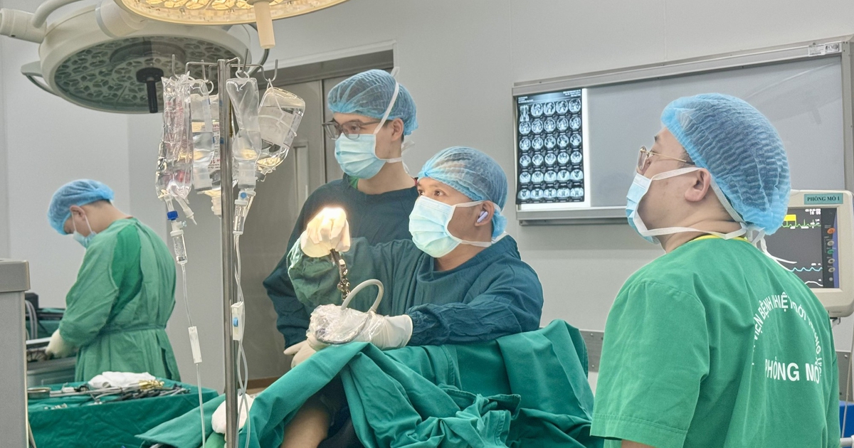 Tai biến sau mổ u đại tràng khiến người đàn ông 'ho ra phân'