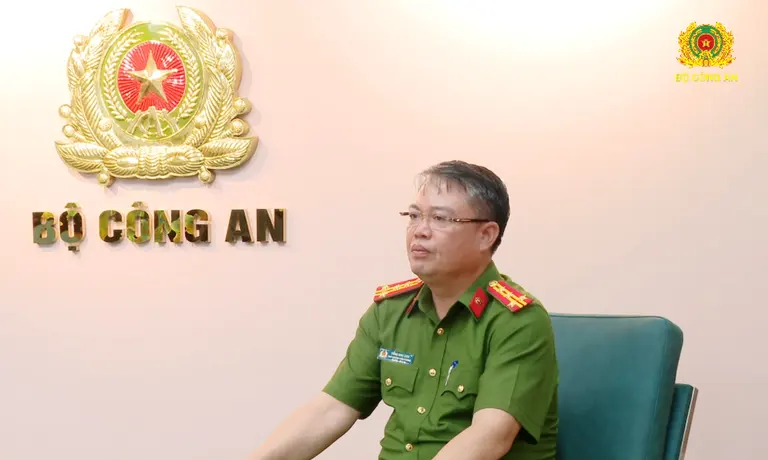 Đại tá Tống Như Sơn, Phó chánh Văn phòng Cơ quan cảnh sát điều tra Bộ Công an, đưa ra một số khuyến cáo đối với các doanh nghiệp hoạt động trong lĩnh vực khám, thẩm mỹ nha khoa - Ảnh: Bộ Công an