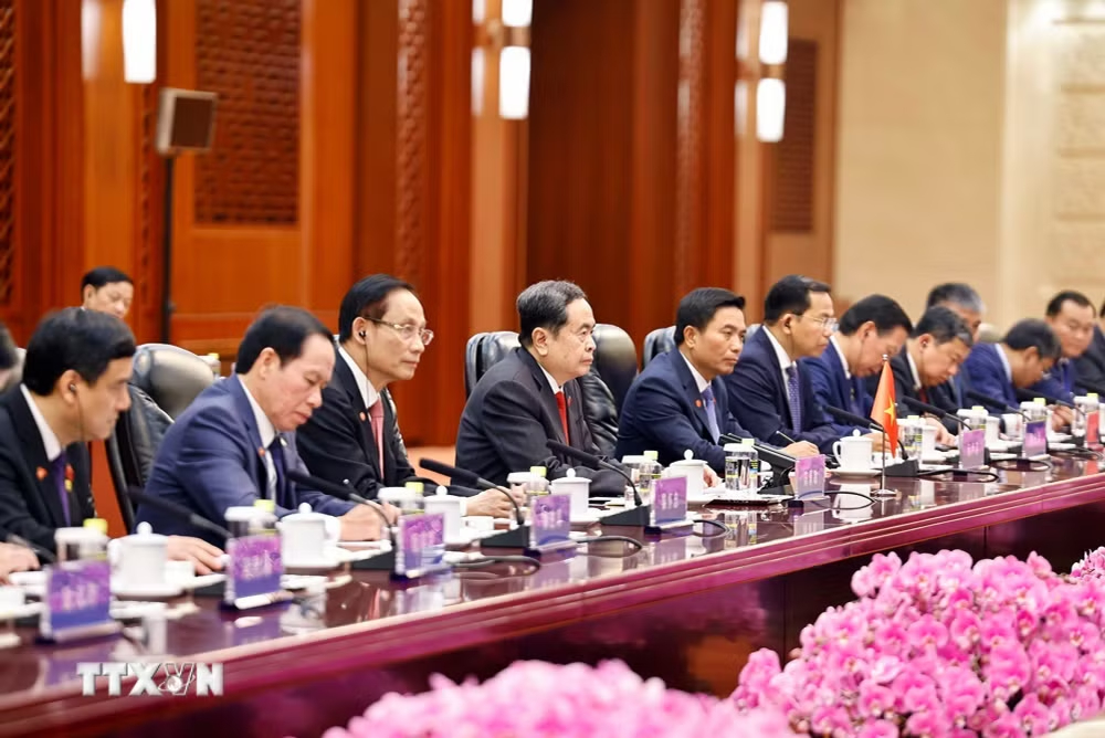 Chủ tịch Quốc hội Trần Thanh Mẫn hội đàm với Ủy viên trưởng Nhân đại toàn quốc Trung Quốc Triệu Lạc Tế và đồng chủ trì Phiên họp lần thứ 2 Ủy ban hợp tác giữa cơ quan lập pháp 2 nước - Ảnh: TTXVN