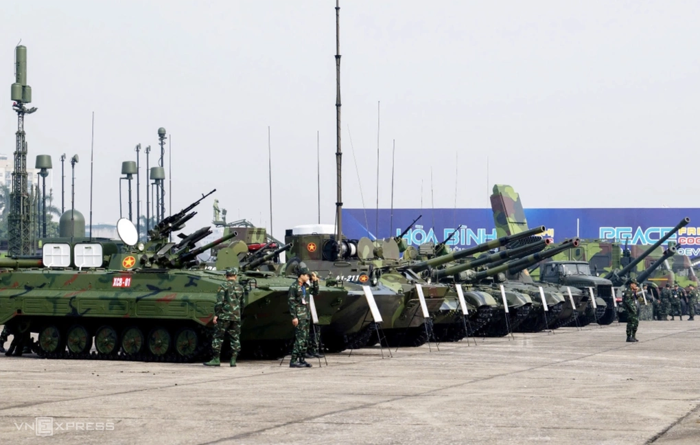 Trang bị, khí tài của Quân đội nhân dân Việt Nam được trưng bày tại triển lãm Quốc phòng quốc tế năm 2024 tại Hà Nội. Ảnh: Giang Huy