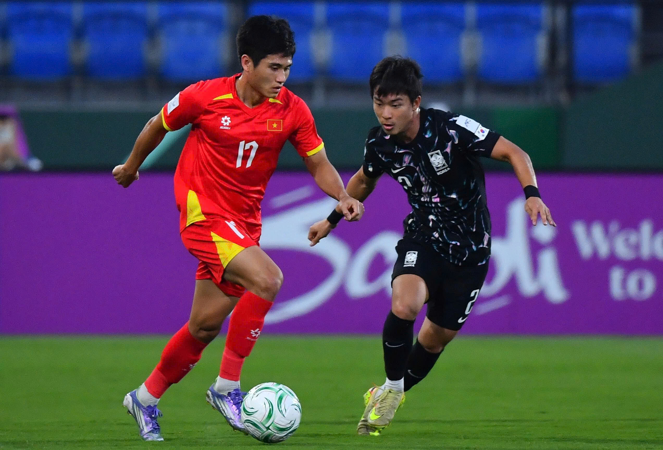 U23 Việt Nam (trái) từng thắng U23 Hàn Quốc ở Giải U23 châu Á 2026 hồi đầu năm nay - Ảnh: AFC