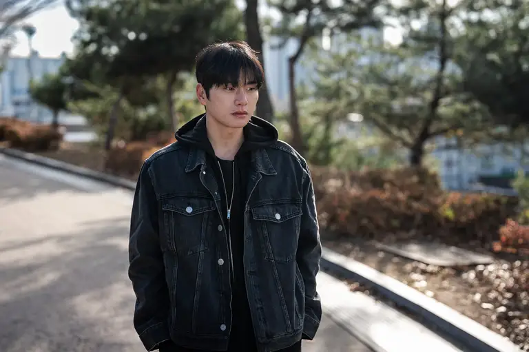Lee Yi Kyung không thể "cứu" được Mẹ ơi về nhà khi ra mắt ở rạp Việt