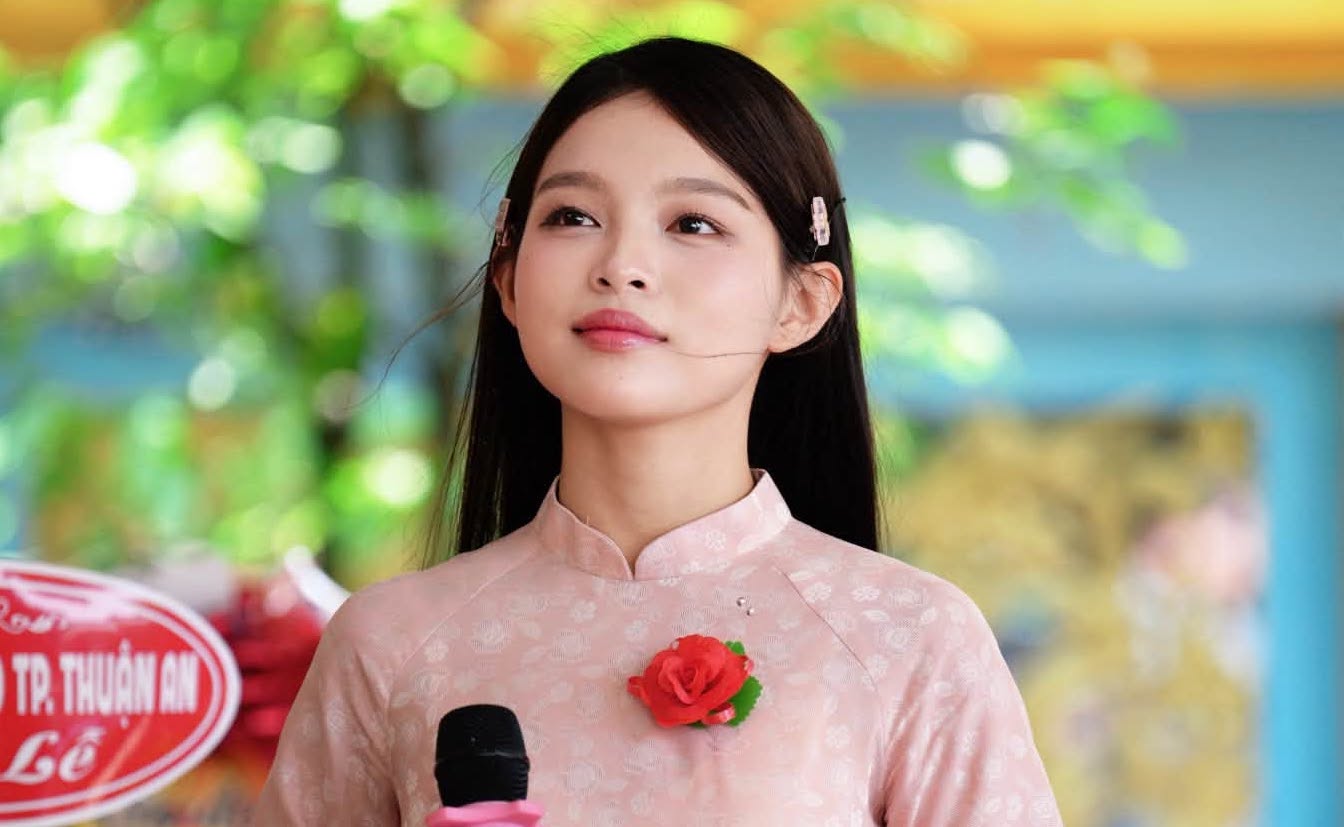 Tuyết Nhung vẫn duy trì niềm đam mê ca hát, mang theo lời dạy của nghệ sĩ Phi Nhung khi theo đuổi nghệ thuật