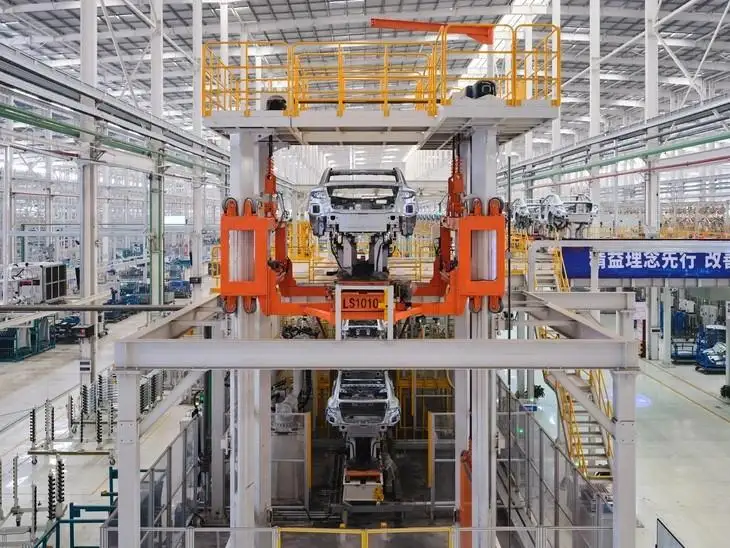Dây chuyền lắp ráp tại một nhà máy ô tô điện ở Trung Quốc.