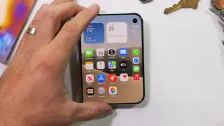 'Tra tấn' iPhone Duo kiểm tra độ bền