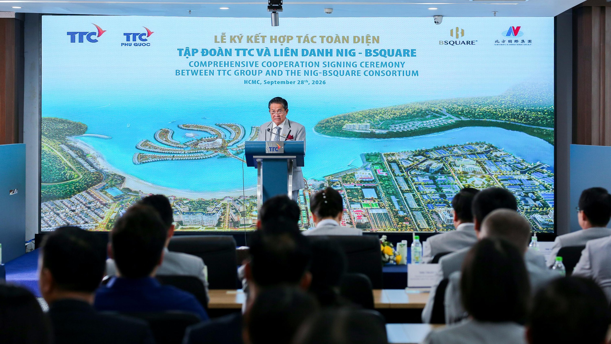 Ông Đặng Văn Thành - Chủ tịch Tập đoàn TTC đánh giá tầm quan trọng của buổi ký kết và chia sẻ về tầm nhìn, định hướng 2026 - 2030 của Tập đoàn TTC