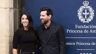 Nghĩa cử đẹp từ vợ chồng Messi sau bi kịch của đồng nghiệp