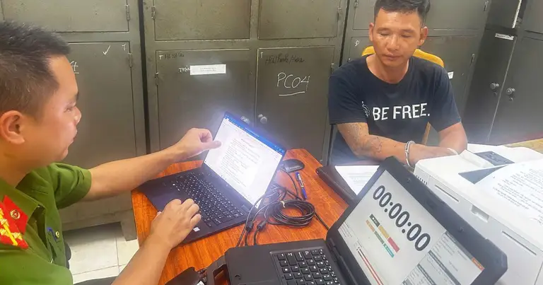 Mâu thẫn cá nhân, dùng dao đâm người khác nhập viện