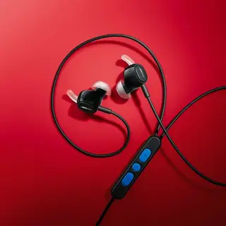 Bose quay lại tai nghe có dây sau hơn 10 năm, lần này mượn điện cổng USB-C để chống ồn | Viết bởi Quocxi