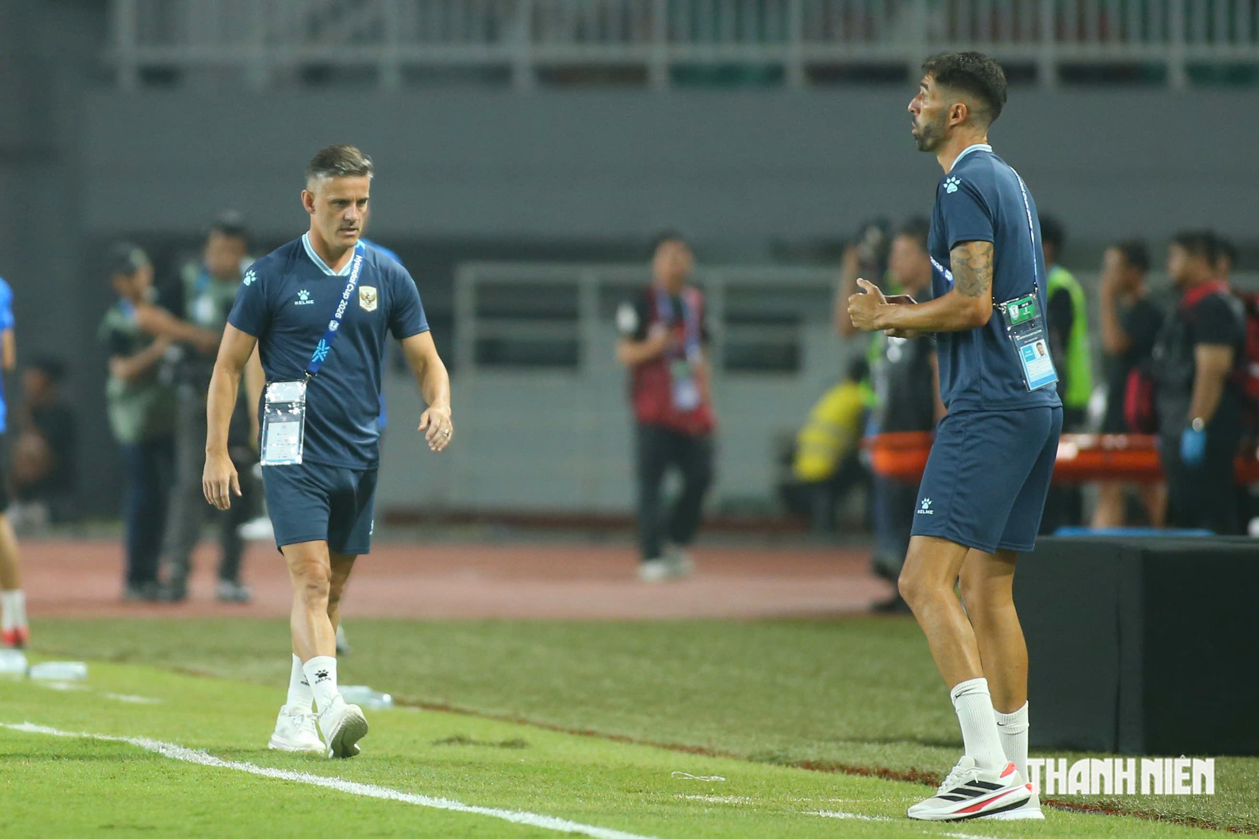 HLV John Herdman vừa điều chỉnh đội hình 23 cầu thủ Indonesia tham dự FIFA ASEAN Cup