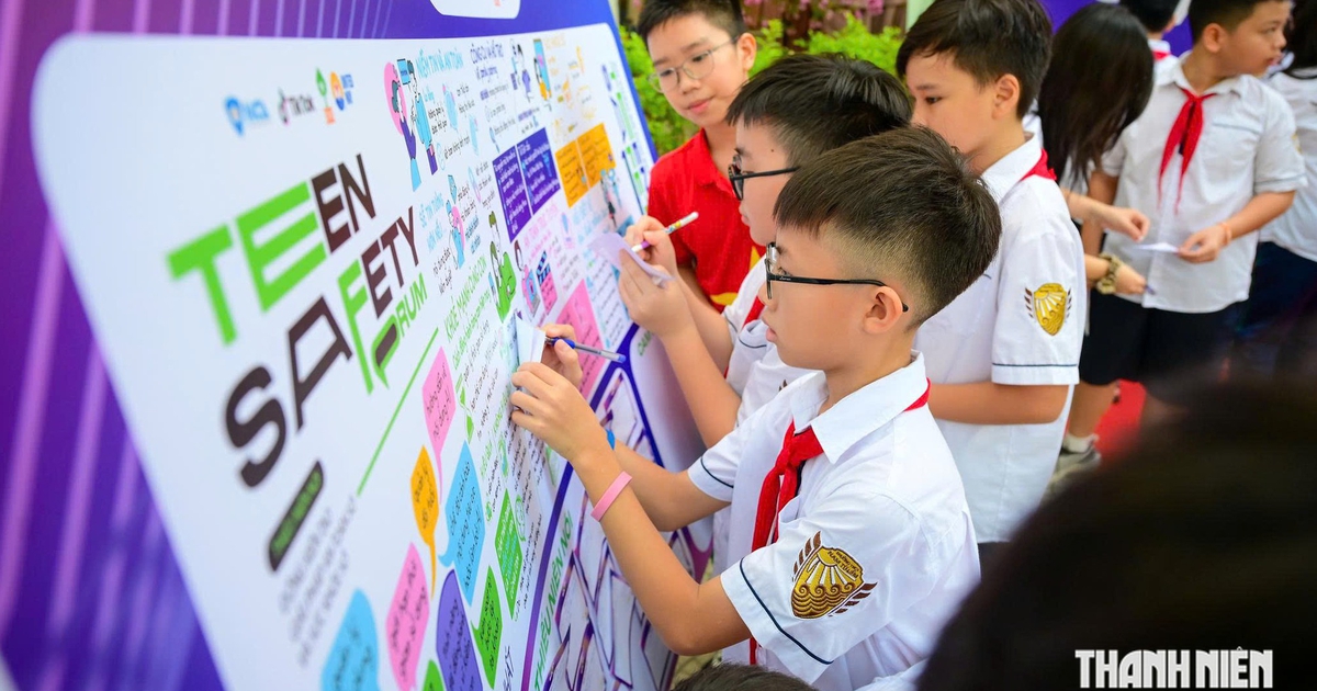 Không thể bảo vệ thế hệ trẻ bằng cách ngăn tham gia không gian mạng