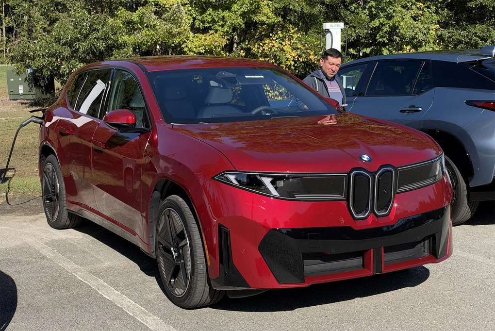 iX3 - mẫu xe mới của BMW vừa ra mắt trong năm nay. Ảnh: X/Kyle Conner