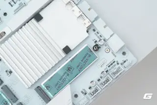 Colorful X870E Vulcan OC V14 bản trắng: Bo mạch chủ ép xung dành cho CPU X3D - Ảnh 4.