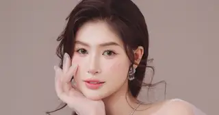 Nhan sắc tựa nàng thơ của mỹ nhân Việt thi Miss Earth 2026