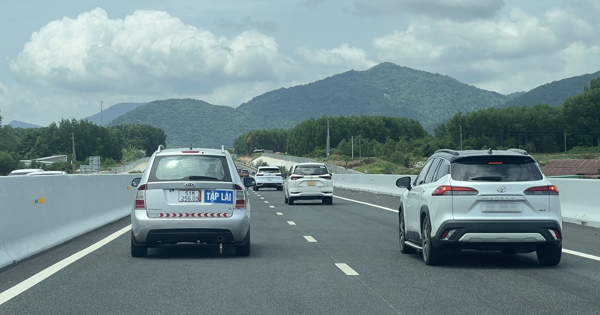 Cao tốc không phải lúc nào cũng phù hợp cho 'xe tập lái'