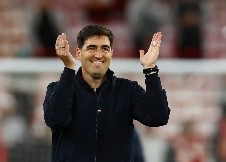 HLV Iraola đang đưa Liverpool trở lại với lối đá pressing quyết liệt, máu lửa