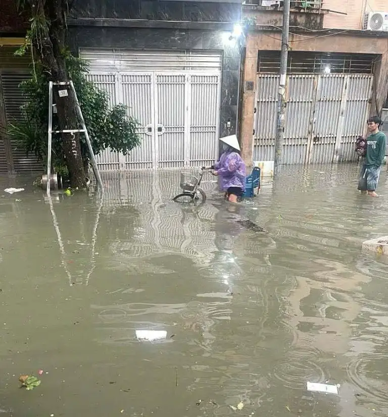 Khu đô thị Văn Phú, Hà Đông lúc 7h hôm nay. Ảnh: Hoài Thu