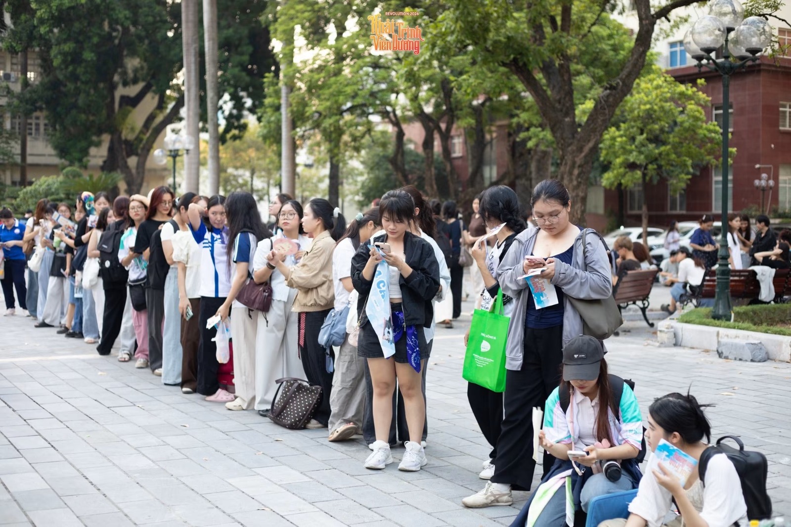 Khu vực check-in tại sảnh Hội trường lớn trước giờ diễn ra đêm đại nhạc hội