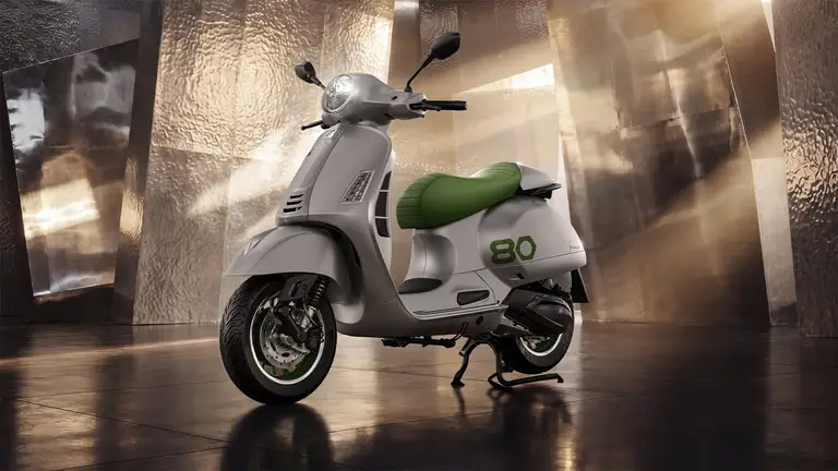 Vespa Edizione Ottantesimo giá 372 triệu tại Việt Nam: Bản kỷ niệm 80 năm Vespa, chỉ có 1.946 chiếc