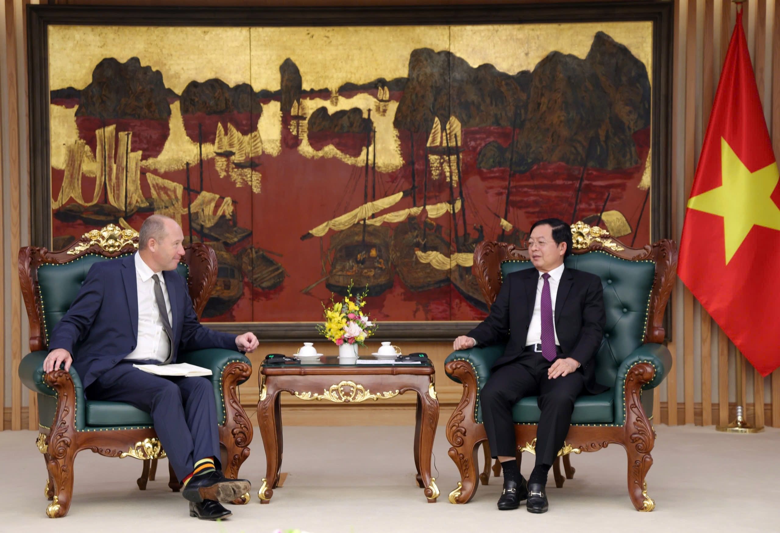 Phó Thủ tướng đánh giá cao việc Tập đoàn Pasqal, doanh nghiệp công nghệ lượng tử của Pháp chuyên về công nghệ nguyên tử trung hòa, quan tâm tìm kiếm cơ hội hợp tác với Việt Nam - Ảnh: chinhphu.vn/Gia Huy
