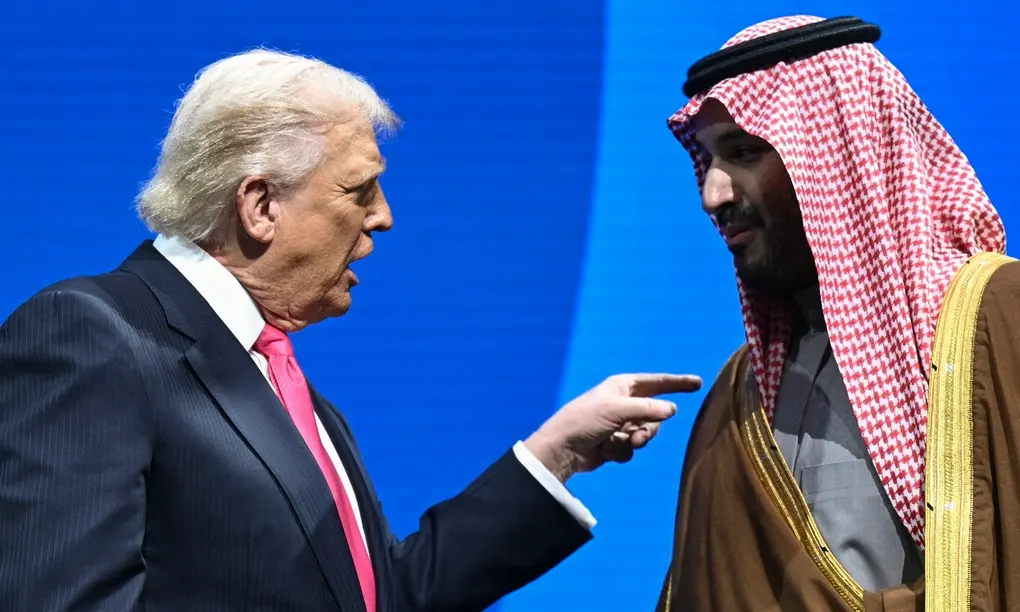 Thái tử Arab Saudi Mohammed bin Salman và Tổng thống Trump tại Diễn đàn Đầu tư Mỹ - Arab Saudi ở Trung tâm Nghệ thuật Biểu diễn John F. Kennedy tại Washington hồi tháng 11/2025. Ảnh: AFP