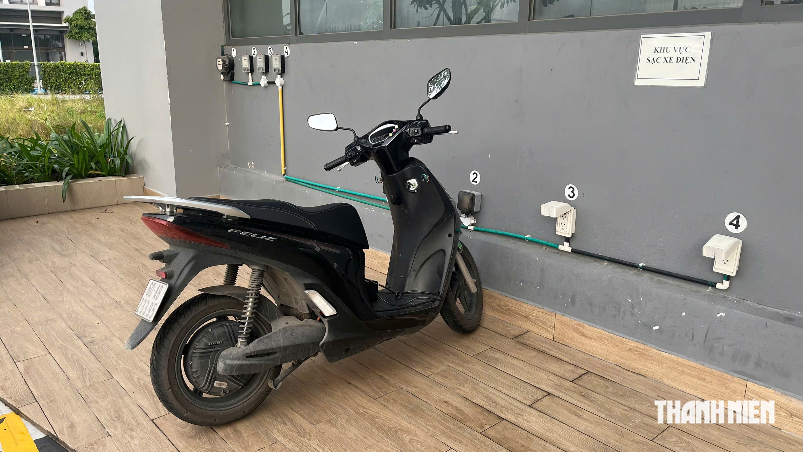 Xe máy điện vừa đi về có nên cắm sạc ngay hay cần chờ một khoảng thời gian?