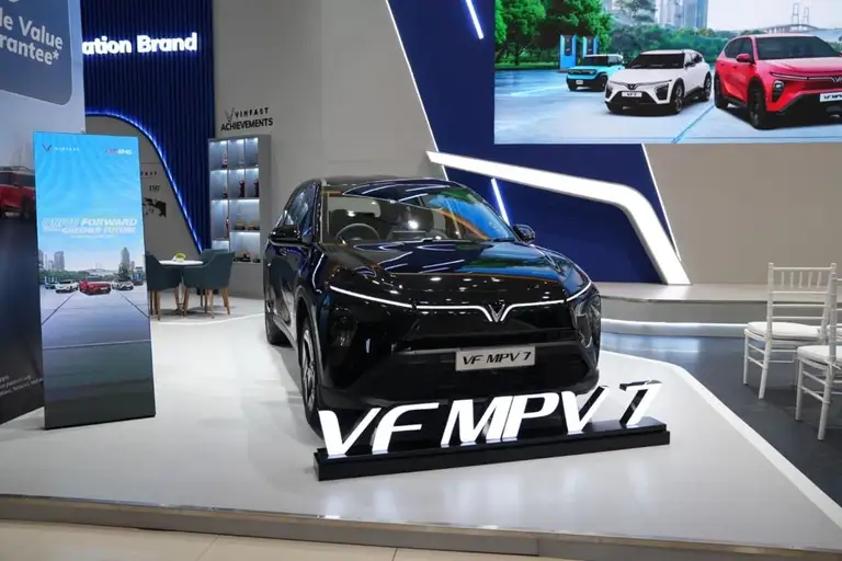 VinFast VF MPV 7 trưng bày tại Triển lãm Ô tô Quốc tế Gaikindo Indonesia 2026