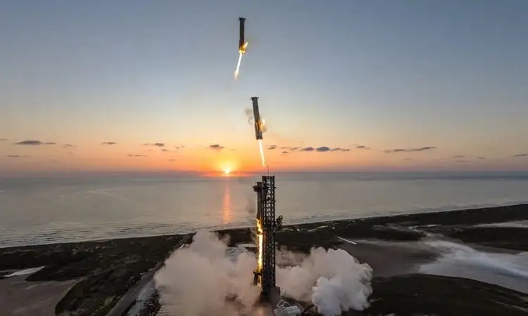 Tầng đẩy Super Heavy của tên lửa Starship hạ cánh trên tháp phóng vào ngày 13/10/2024. Ảnh: SpaceX