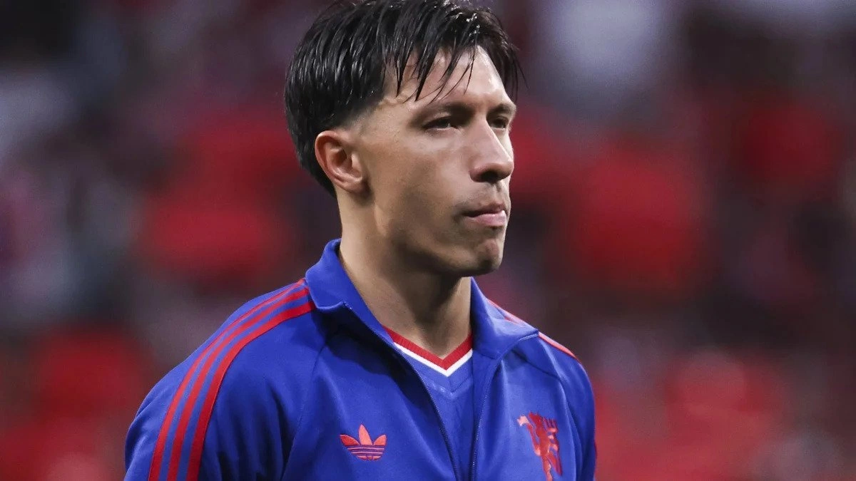Martinez xin lỗi sau cuộc gặp lãnh đạo Man Utd