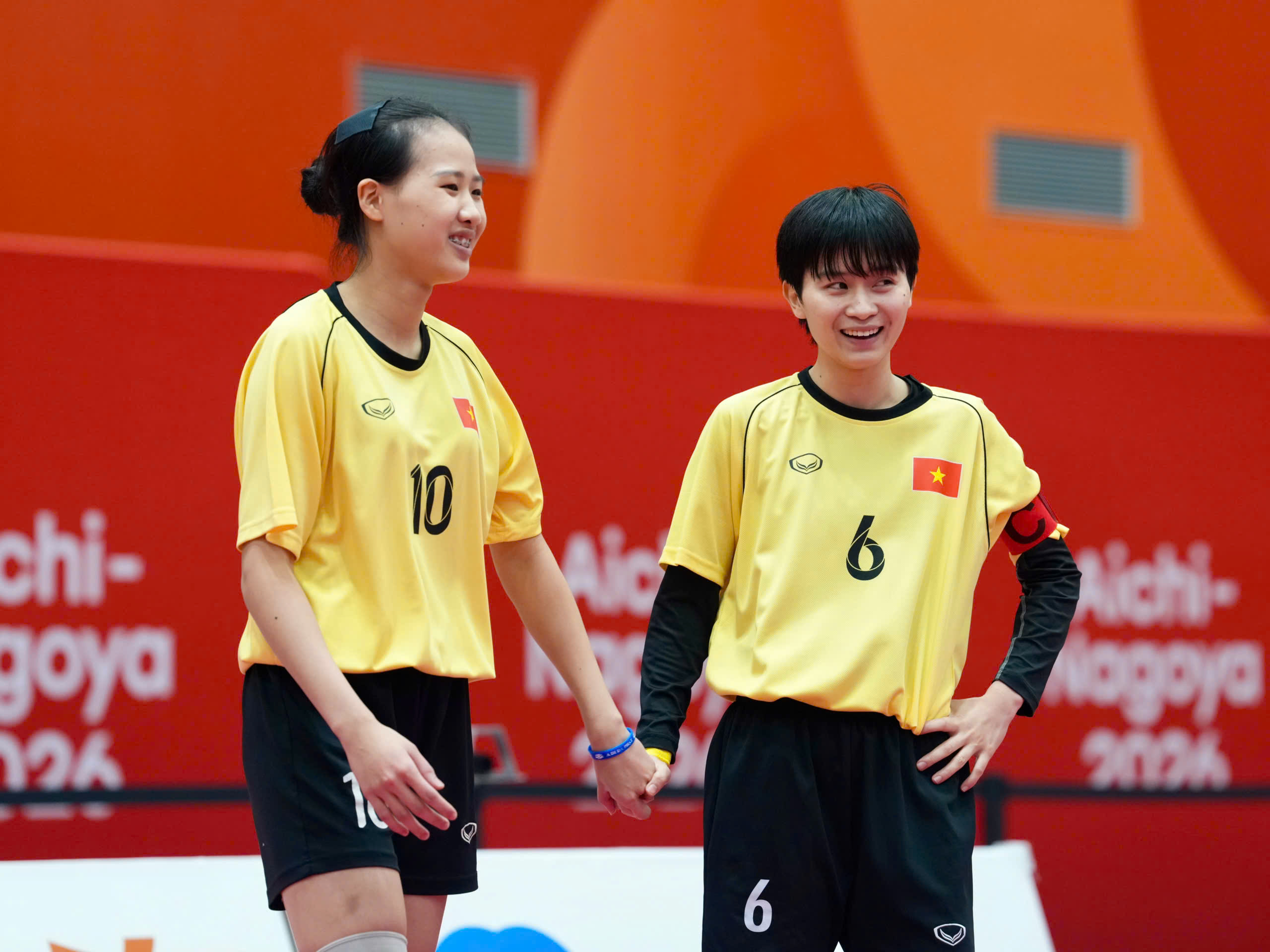 Thu Trang (6) và Khánh Ly (10) đã chơi cực kỳ ăn ý và hiệu quả trong trận chung kết