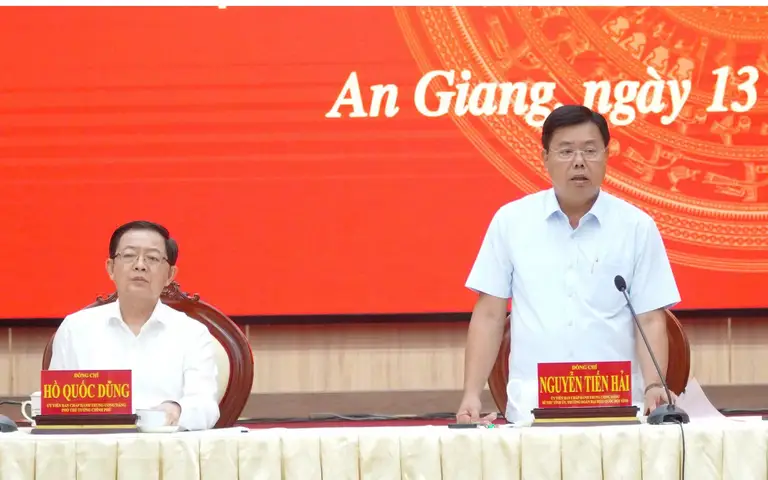Ông Nguyễn Tiến Hải, Bí thư Tỉnh ủy An Giang phát biểu tại buổi tiếp và làm việc với đoàn công tác của Chính phủ