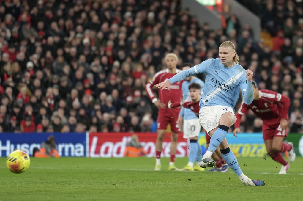 Erling Haaland ghi bàn phạt đền trong trận Man City gặp Liverpool ở Ngoại hạng Anh tại Liverpool, Anh ngày 8/2/2026. Ảnh: AP