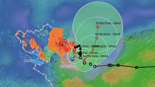 Vì sao bão đi lòng vòng trong vịnh Bắc Bộ?