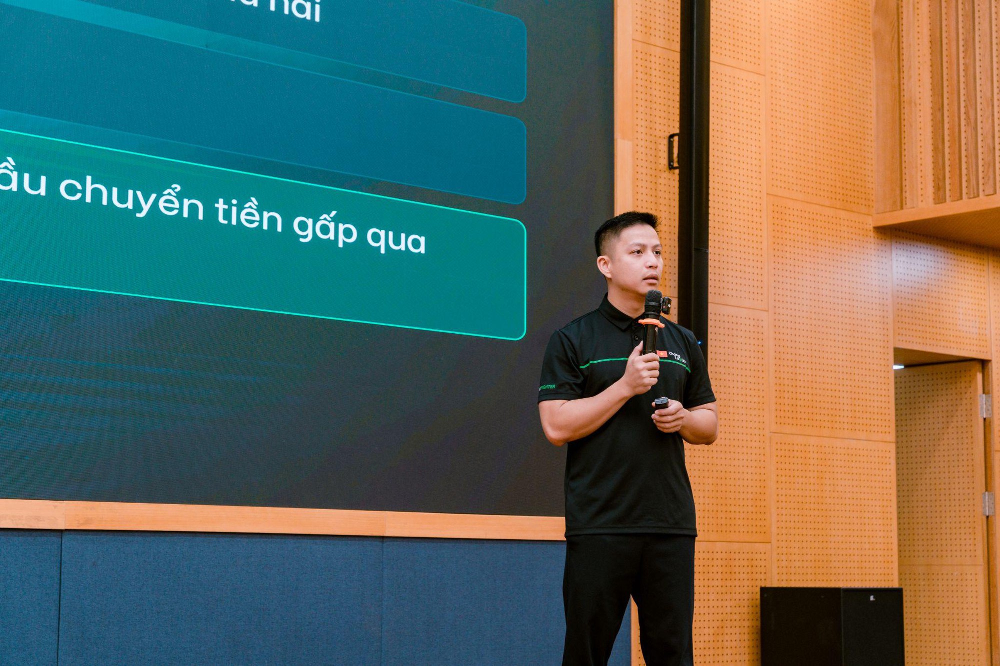 &rlm;Hiếu PC gợi ý bốn nguyên tắc bảo mật khi lập trình với AI &rlm;- Ảnh 1.