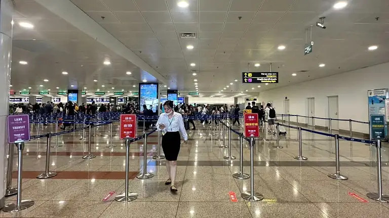 Khách Việt có làn nhập cảnh riêng tại sân bay Nội Bài