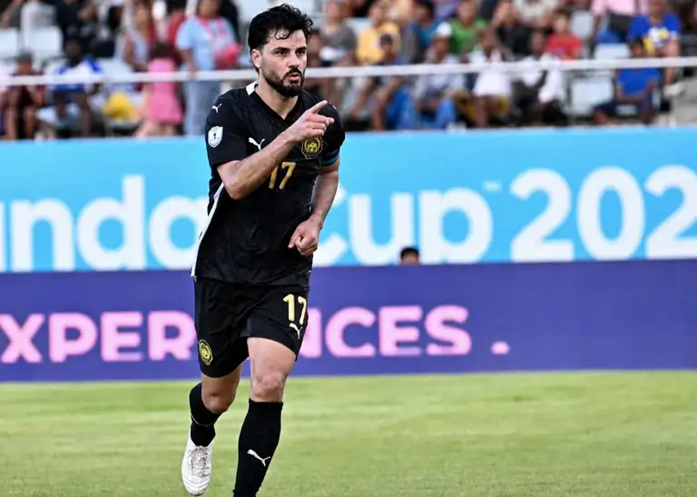 Thủ quân Paulo Josue lập cú đúp giúp Malaysia lội ngược dòng thắng 2-1 trước Myanmar - Ảnh: NST