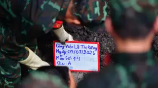 Phát hiện thêm 5 hài cốt liệt sĩ ở công viên Lê Thị Riêng