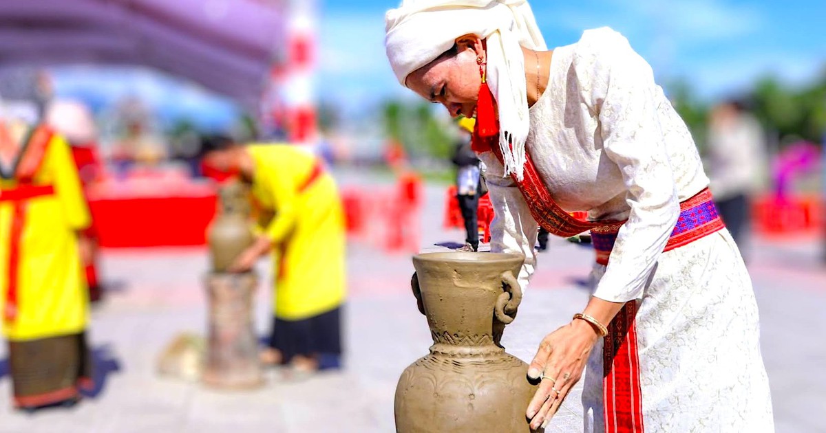 Khánh Hòa bảo vệ nghệ thuật làm gốm của người Chăm