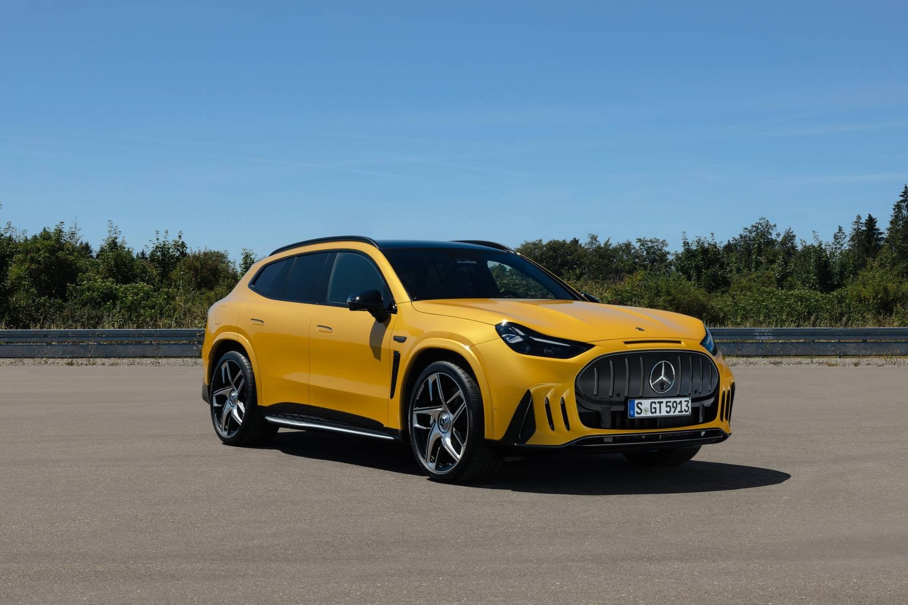 Mercedes-AMG GT SUV ra mắt: SUV điện 1.169 mã lực, sạc tới 710 kW