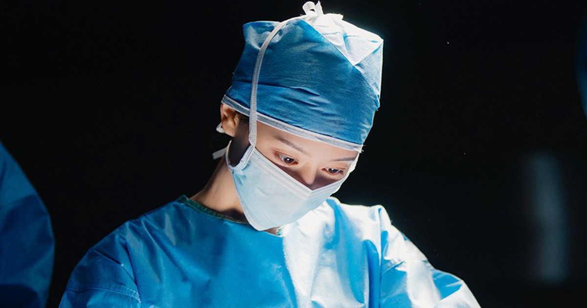 Doctor X dẫn đầu Netflix toàn cầu bất chấp tranh cãi sai lệch y khoa
