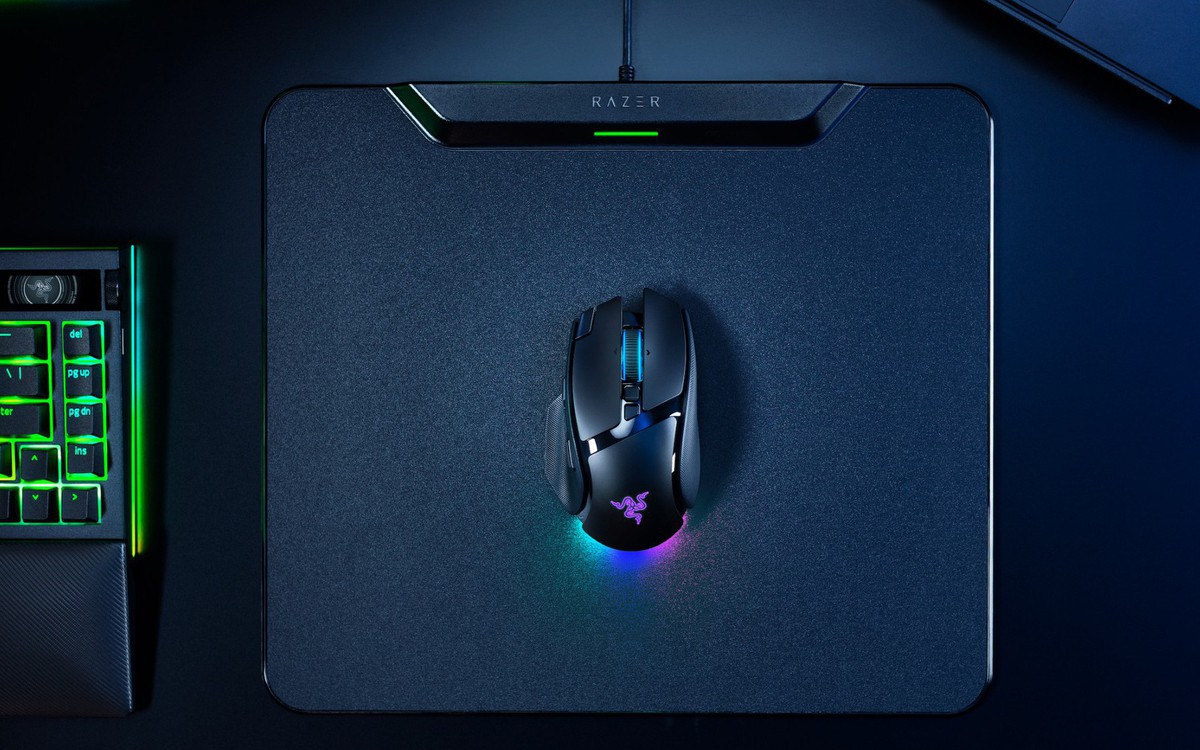 Razer Basilisk V4 Pro chính thức ra mắt với 14 thao tác tùy biến, cảm biến 50K và polling rate 8.000Hz, pin 200 giờ