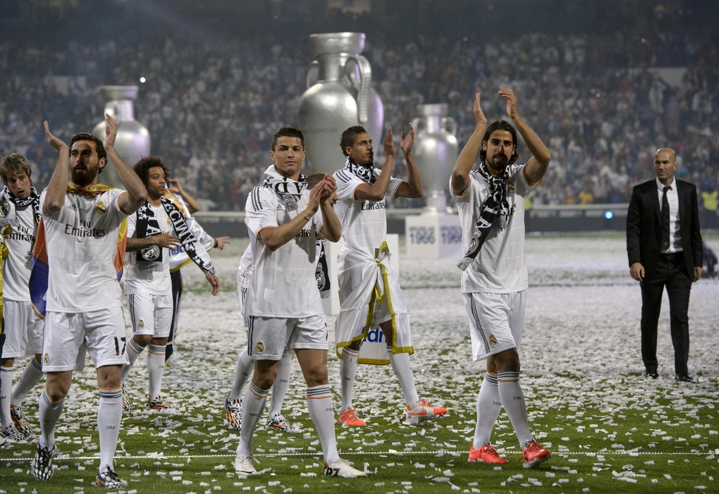 Sami Khedira mừng chức vô địch Champions League tại sân Santiago Bernabeu, Madrid, ngày 25/5/2014, một ngày sau khi đánh bại Atletico Madrid 4-1 ở trận chung kết tại sân Luz, Lisbon, Bồ Đào Nha. Ảnh: AFP